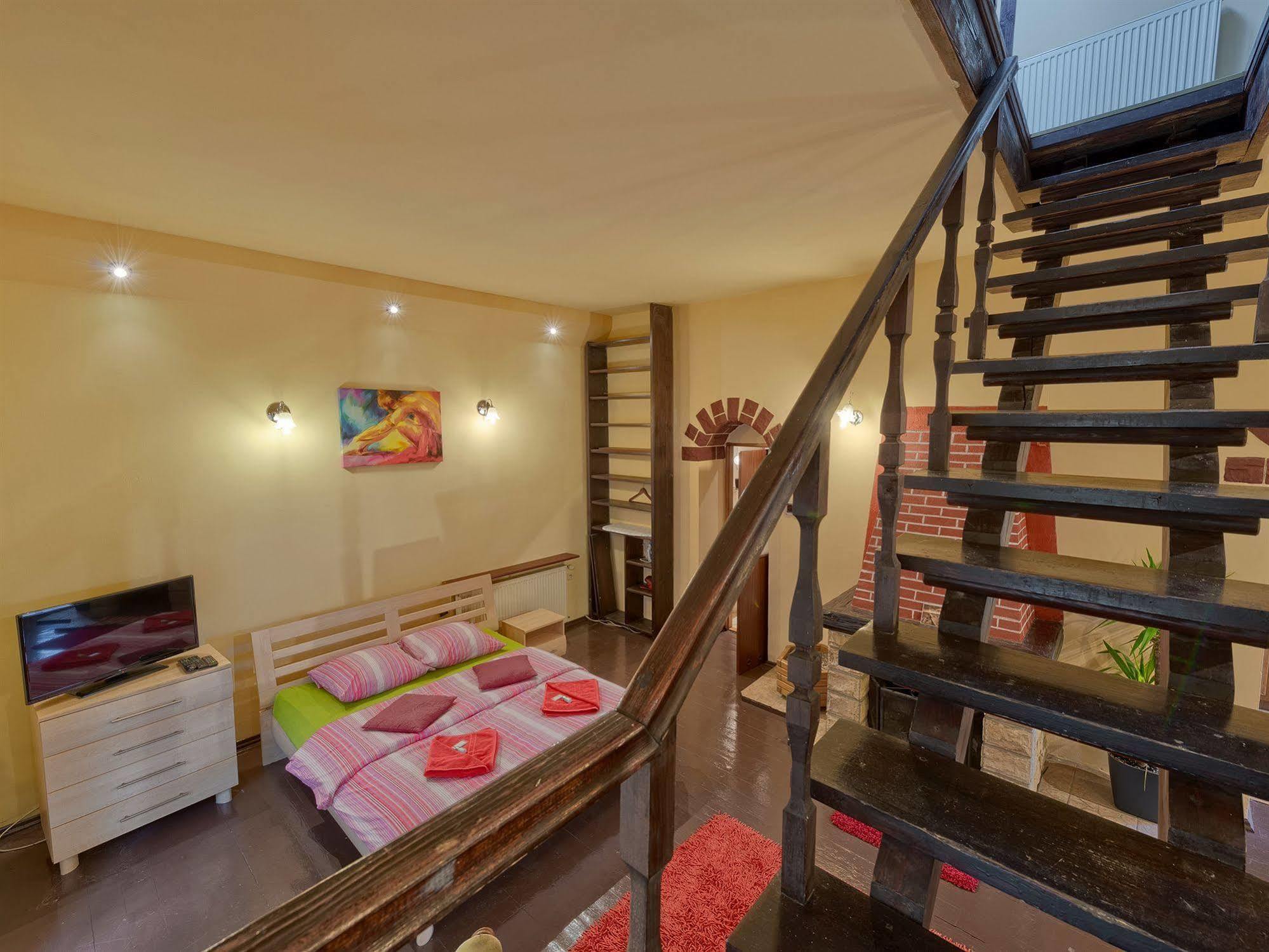 Apartments Princess Cracovia Esterno foto